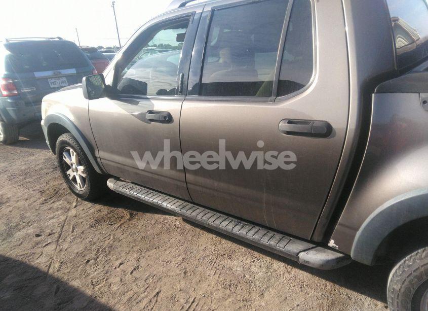 2007 Ford Explorer SPORT TRAC XLT (VIN 1FMEU31K07UA29959) main photo