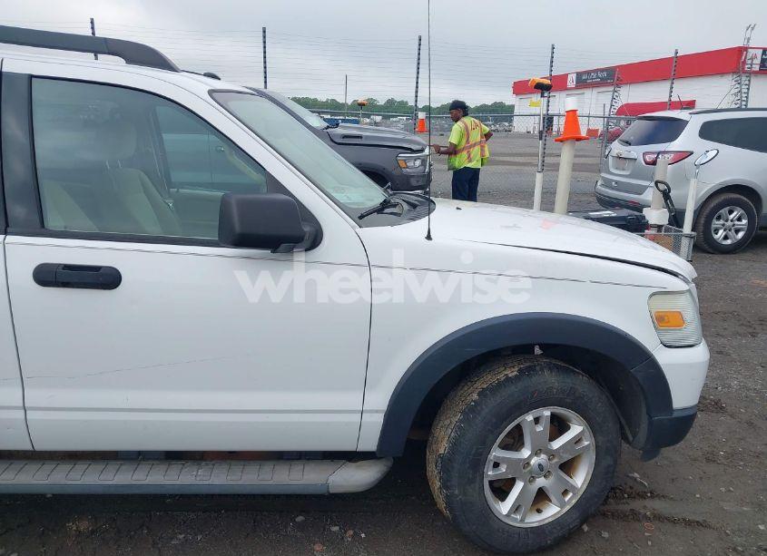 Photo 15 of 2007 Ford Explorer SPORT TRAC XLT (VIN 1FMEU31K17UA30215)