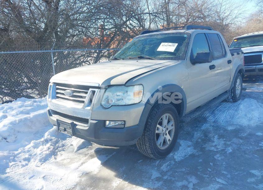 Photo 2 of 2007 Ford Explorer SPORT TRAC XLT (VIN 1FMEU31K37UA26523)