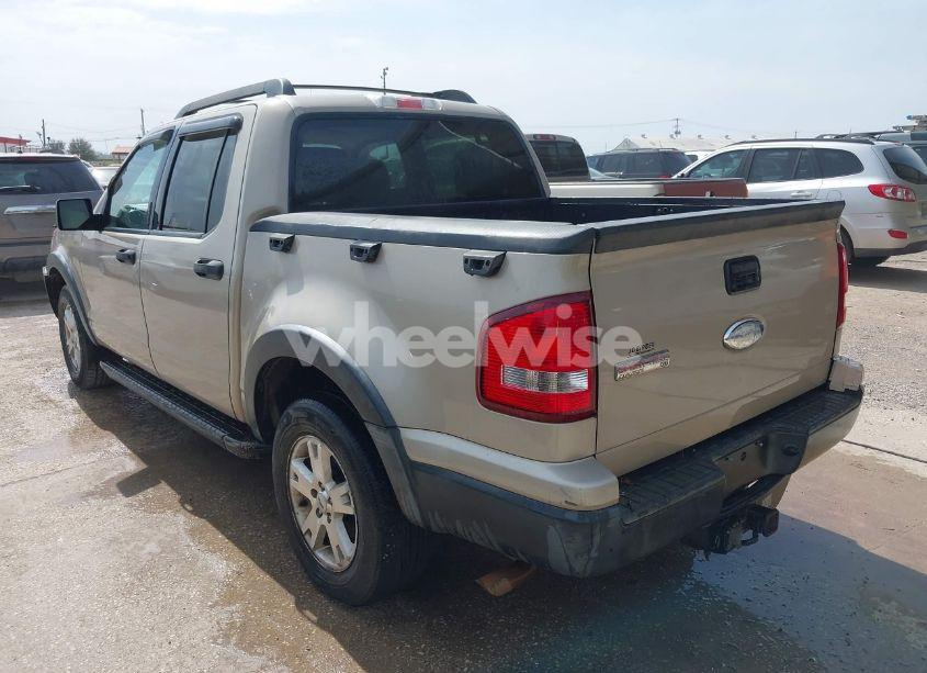 Photo 3 of 2007 Ford Explorer SPORT TRAC XLT (VIN 1FMEU31K47UA23842)