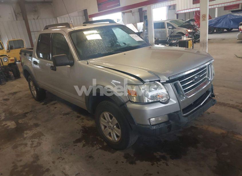 2010 Ford Explorer SPORT TRAC XLT (VIN 1FMEU3BE2AUF05872) main photo