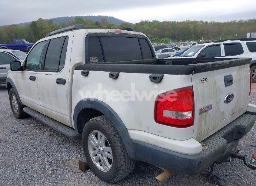 Photo 3 of 2010 Ford Explorer SPORT TRAC XLT (VIN 1FMEU3BE3AUA02528)