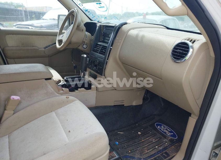 Photo 5 of 2010 Ford Explorer SPORT TRAC XLT (VIN 1FMEU3BE3AUA02528)