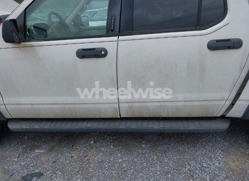 Photo 6 of 2010 Ford Explorer SPORT TRAC XLT (VIN 1FMEU3BE3AUA02528)