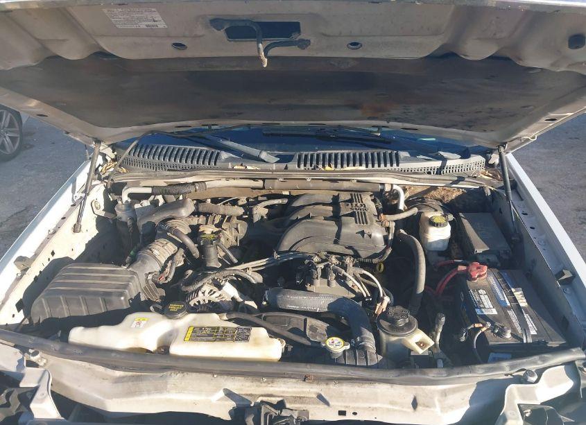 Photo 10 of 2010 Ford Explorer SPORT TRAC XLT (VIN 1FMEU3BE5AUA00179)