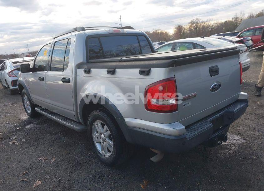 Photo 3 of 2010 Ford Explorer SPORT TRAC XLT (VIN 1FMEU3BE6AUA16374)