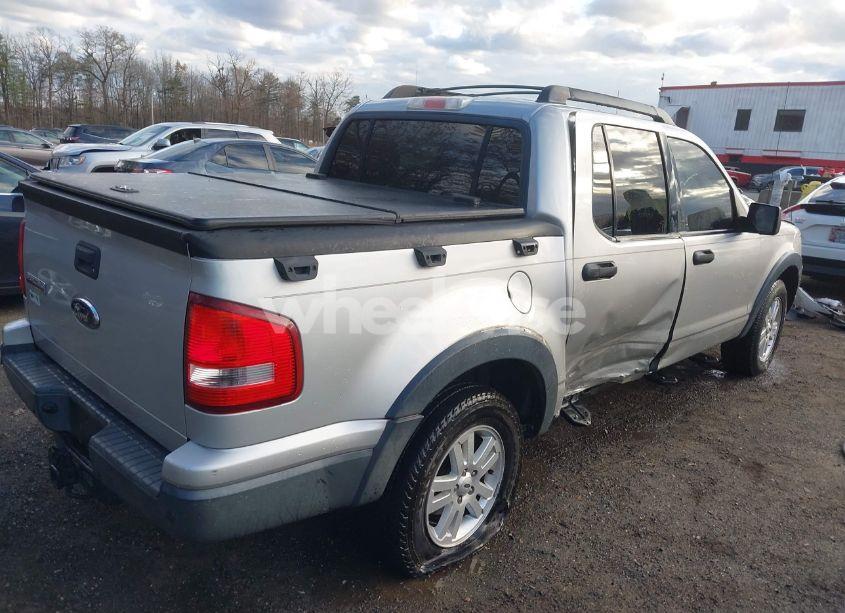 Photo 4 of 2010 Ford Explorer SPORT TRAC XLT (VIN 1FMEU3BE6AUA16374)