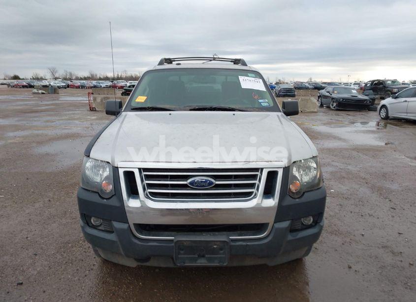 Photo 12 of 2010 Ford Explorer SPORT TRAC XLT (VIN 1FMEU3BE9AUA02257)