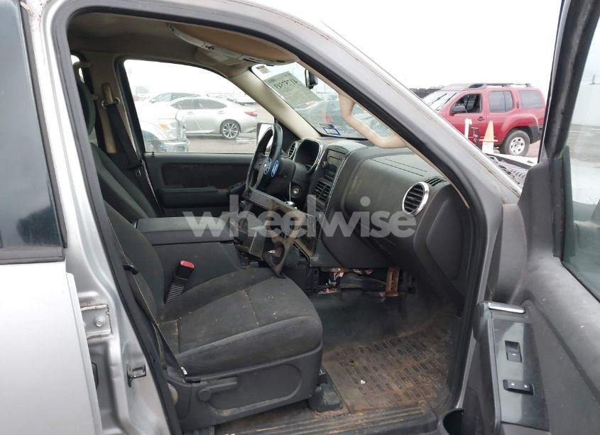 Photo 5 of 2010 Ford Explorer SPORT TRAC XLT (VIN 1FMEU3BE9AUA02257)