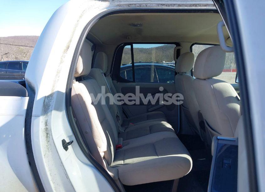 Photo 8 of 2007 Ford Explorer SPORT TRAC XLT (VIN 1FMEU51K67UA23174)