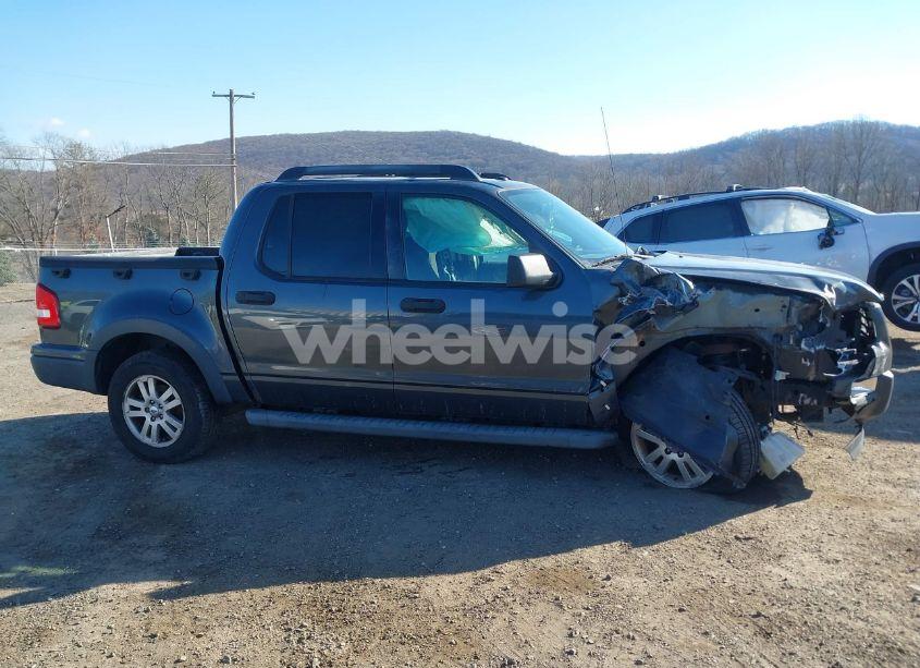 Photo 13 of 2010 Ford Explorer SPORT TRAC XLT (VIN 1FMEU5BE1AUA00420)