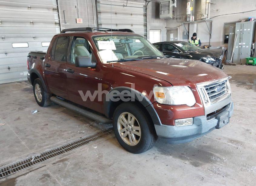 2010 Ford Explorer SPORT TRAC XLT (VIN 1FMEU5BE4AUA18314) main photo