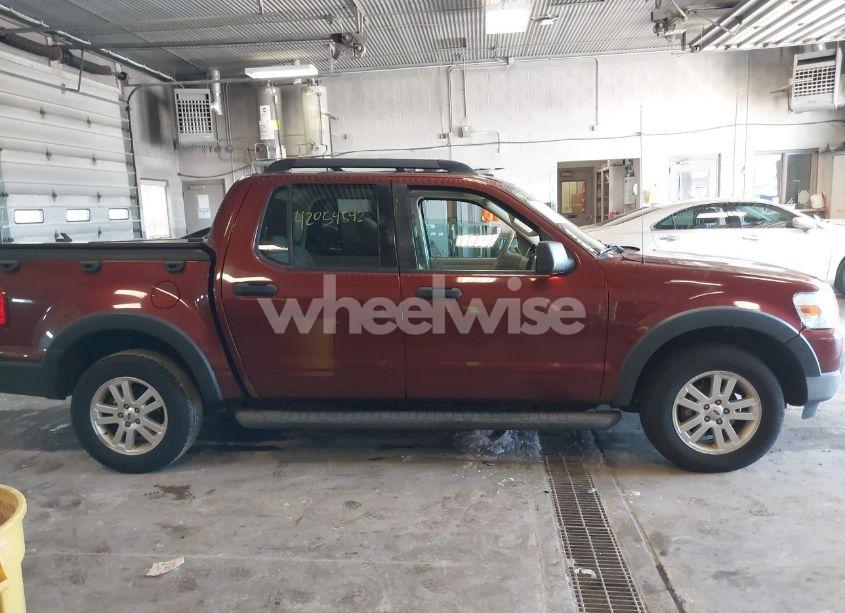 Photo 13 of 2010 Ford Explorer SPORT TRAC XLT (VIN 1FMEU5BE4AUA18314)