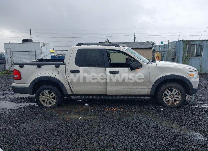 Photo 14 of 2010 Ford Explorer SPORT TRAC XLT (VIN 1FMEU5BE4AUA21360)
