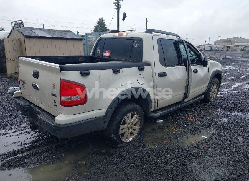 Photo 4 of 2010 Ford Explorer SPORT TRAC XLT (VIN 1FMEU5BE4AUA21360)