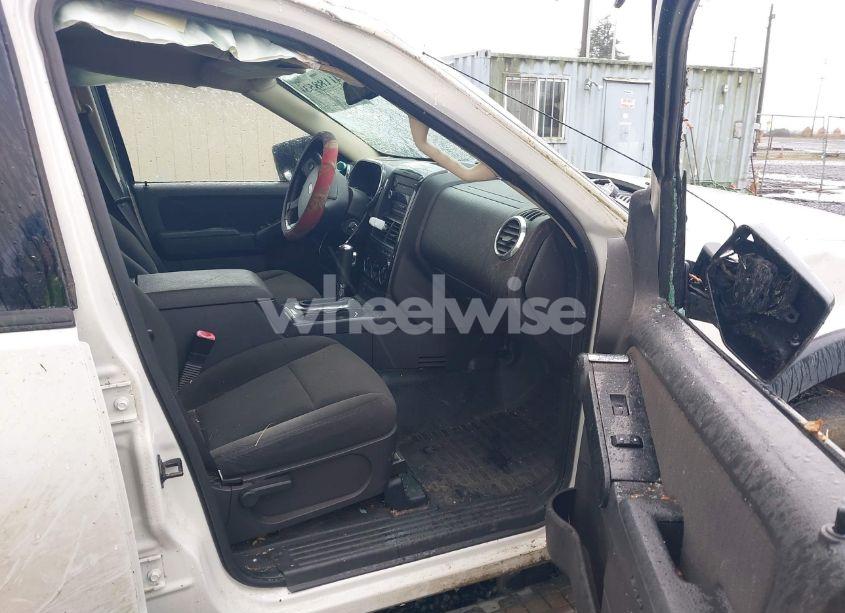 Photo 5 of 2010 Ford Explorer SPORT TRAC XLT (VIN 1FMEU5BE4AUA21360)