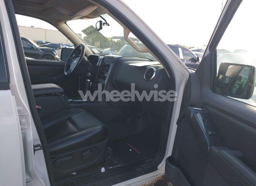 Photo 5 of 2010 Ford Explorer SPORT TRAC LIMITED (VIN 1FMEU5D84AUA49750)