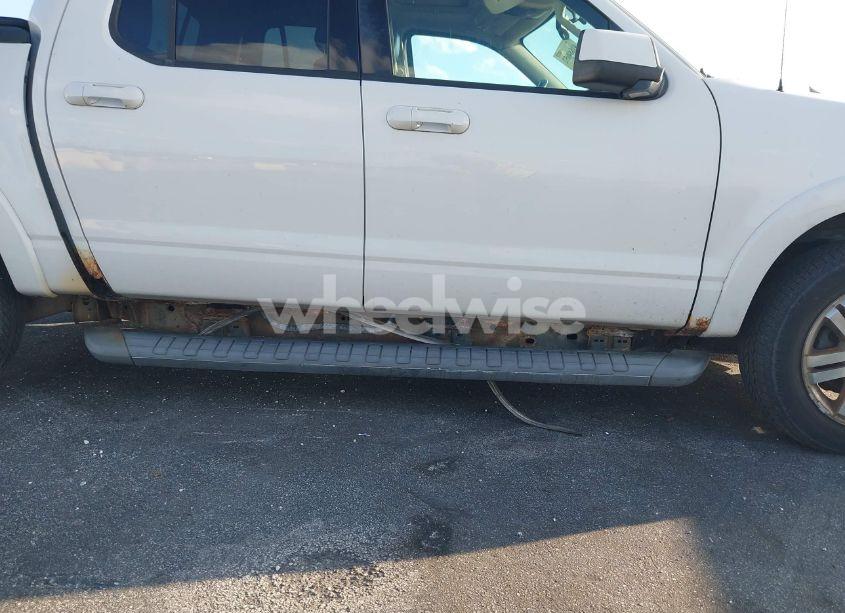 Photo 6 of 2010 Ford Explorer SPORT TRAC LIMITED (VIN 1FMEU5D84AUA49750)