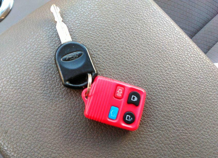 Photo 11 of 2006 Ford Explorer XLS (VIN 1FMEU62E16UA16985)