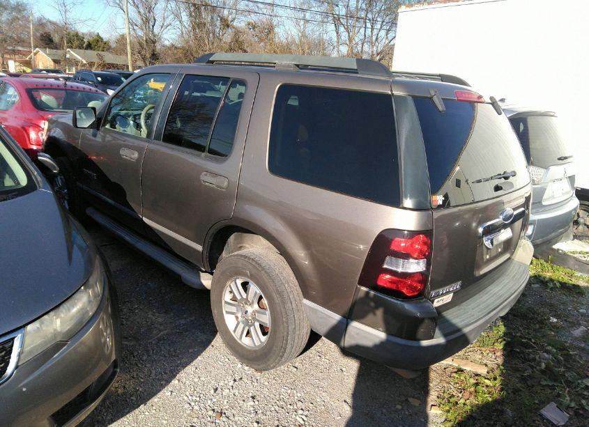 Photo 3 of 2006 Ford Explorer XLS (VIN 1FMEU62E16UA16985)