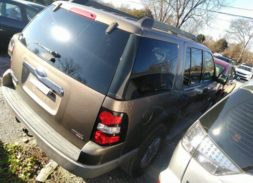 Photo 4 of 2006 Ford Explorer XLS (VIN 1FMEU62E16UA16985)