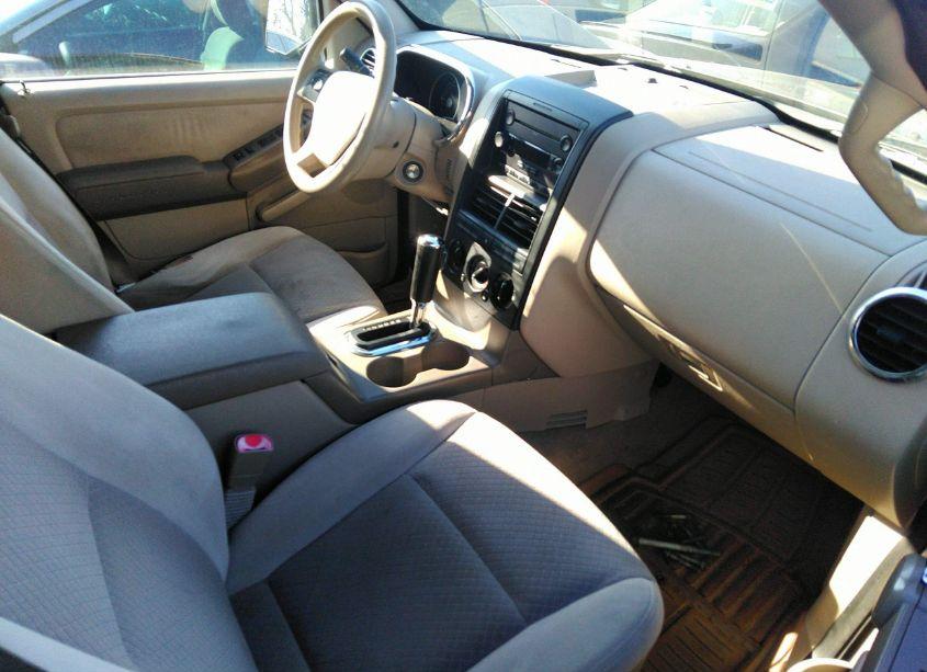 Photo 5 of 2006 Ford Explorer XLS (VIN 1FMEU62E16UA16985)