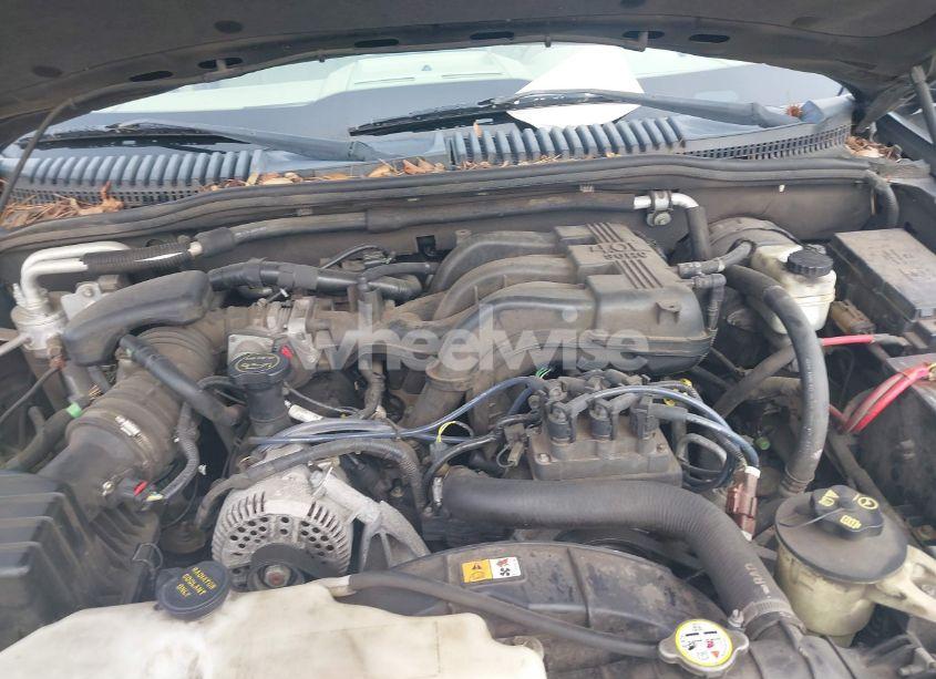 Photo 10 of 2006 Ford Explorer XLS (VIN 1FMEU62E16UA31177)