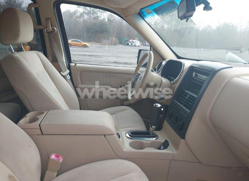 Photo 5 of 2006 Ford Explorer XLS (VIN 1FMEU62E16UA31177)