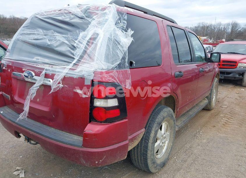 Photo 4 of 2006 Ford Explorer XLS (VIN 1FMEU62E26UA00830)