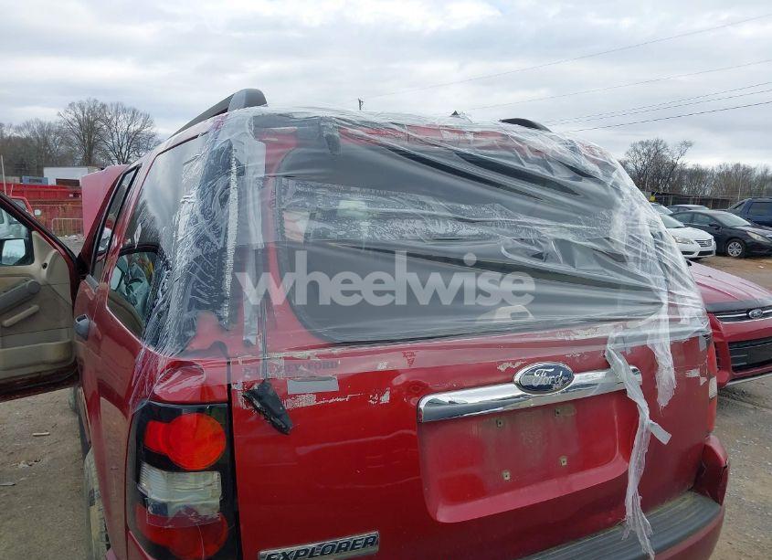 Photo 6 of 2006 Ford Explorer XLS (VIN 1FMEU62E26UA00830)