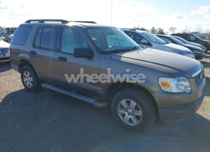 2006 Ford Explorer XLS (VIN 1FMEU62E26UA64043) main photo