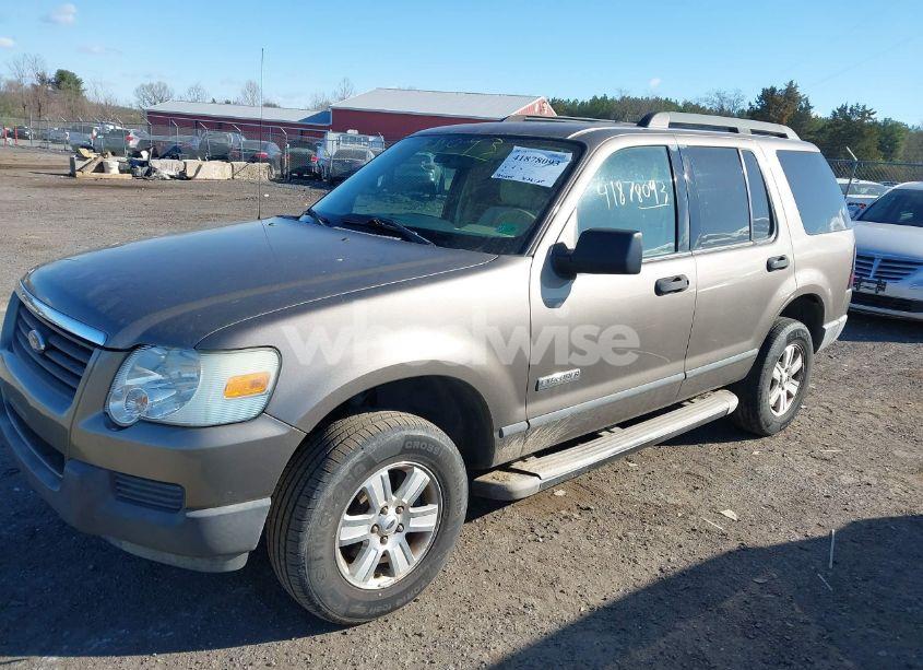 Photo 2 of 2006 Ford Explorer XLS (VIN 1FMEU62E26UA64043)