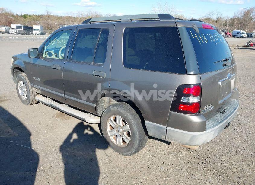 Photo 3 of 2006 Ford Explorer XLS (VIN 1FMEU62E26UA64043)