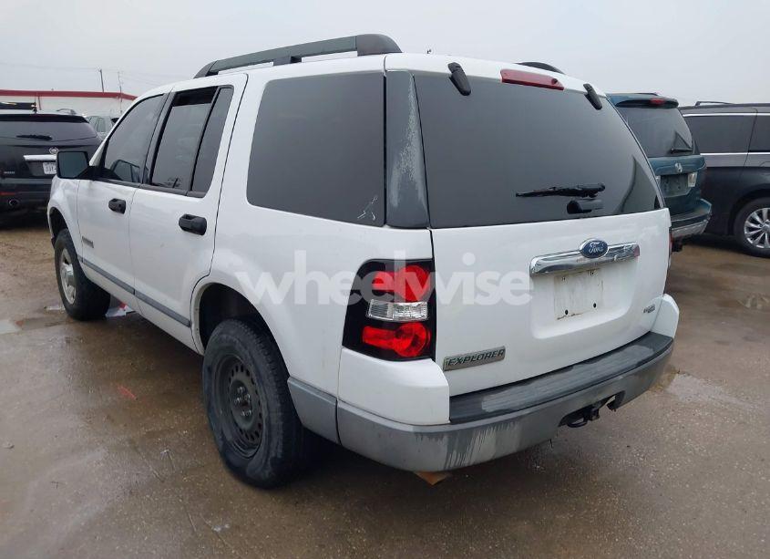 Photo 3 of 2006 Ford Explorer XLS (VIN 1FMEU62E46UA49303)