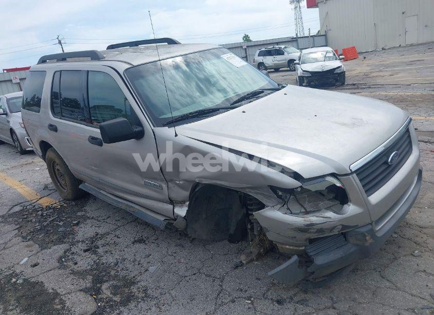 2006 Ford Explorer XLS (VIN 1FMEU62E56UA33188) main photo