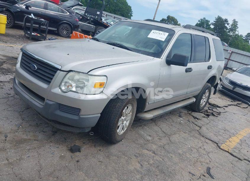 Photo 2 of 2006 Ford Explorer XLS (VIN 1FMEU62E56UA33188)