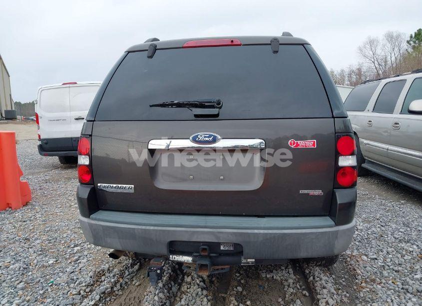 Photo 16 of 2006 Ford Explorer XLS (VIN 1FMEU62E76UA92212)