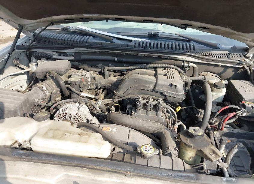 Photo 10 of 2006 Ford Explorer XLS (VIN 1FMEU62E86UA68565)