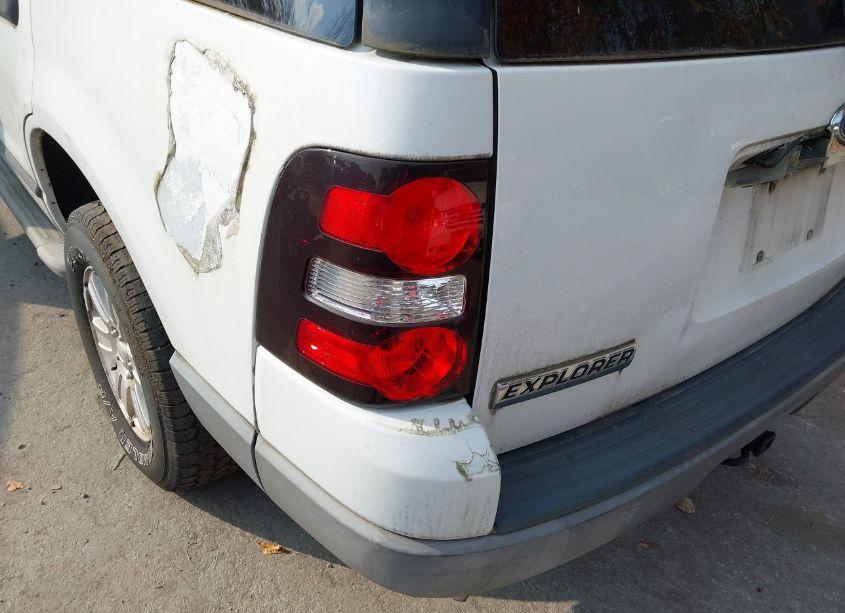 Photo 12 of 2006 Ford Explorer XLS (VIN 1FMEU62E86UA68565)