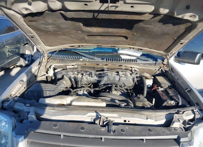 Photo 10 of 2006 Ford Explorer XLS (VIN 1FMEU62E96ZA09656)