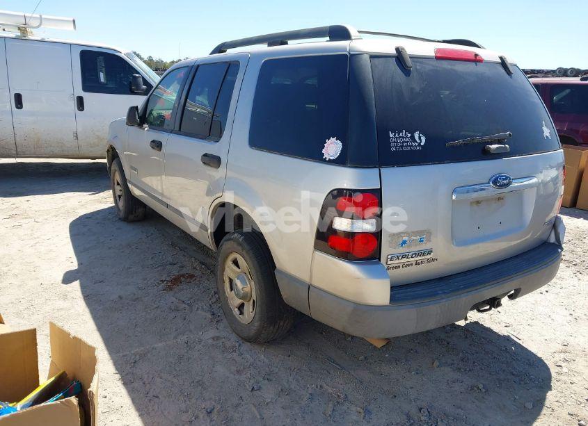 Photo 3 of 2006 Ford Explorer XLS (VIN 1FMEU62EX6UA48060)