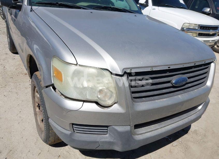 Photo 6 of 2006 Ford Explorer XLS (VIN 1FMEU62EX6UA48060)