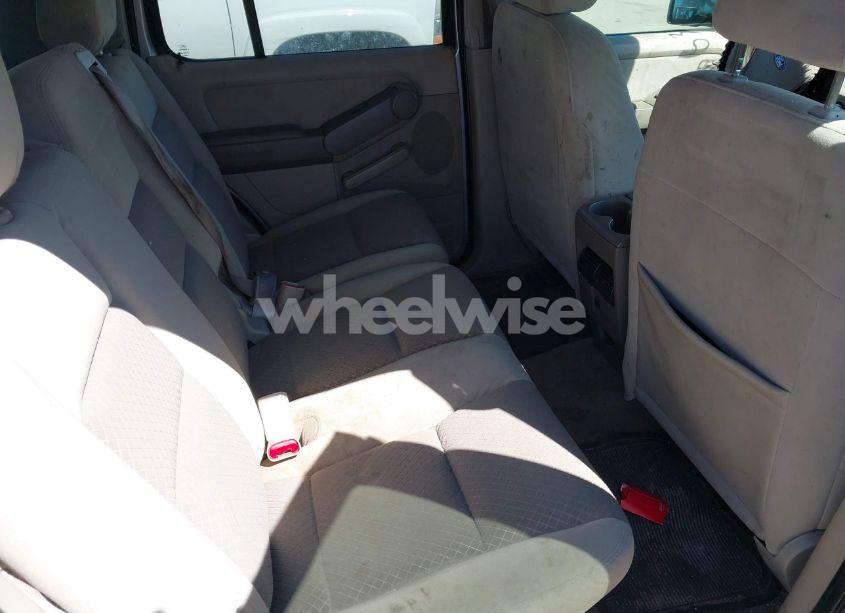 Photo 8 of 2006 Ford Explorer XLS (VIN 1FMEU62EX6UA48060)