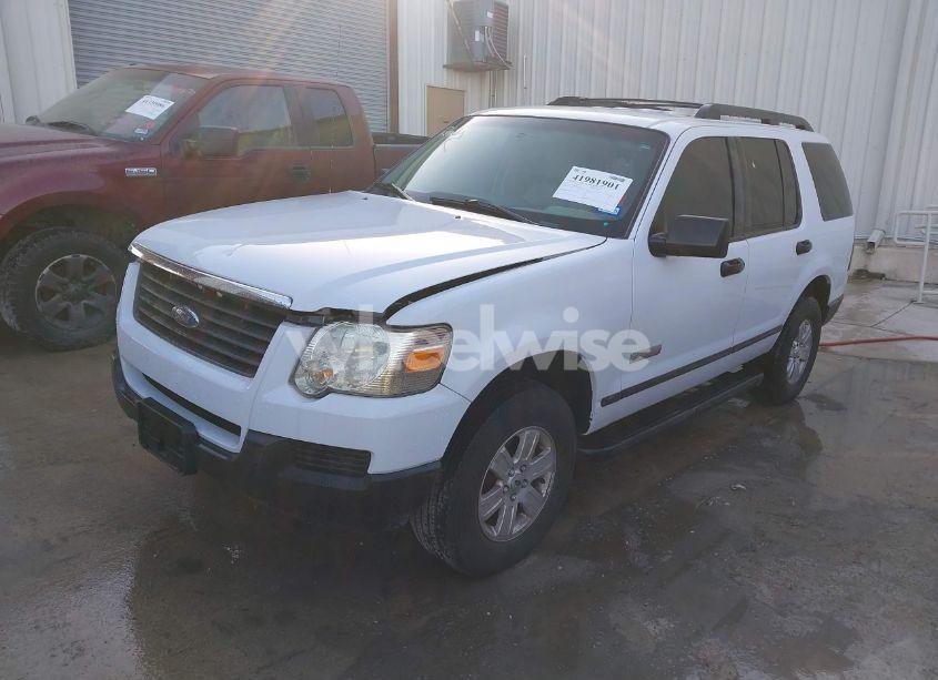 Photo 2 of 2006 Ford Explorer XLS (VIN 1FMEU62EX6ZA02330)