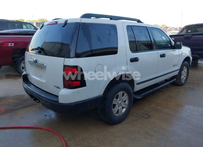 Photo 4 of 2006 Ford Explorer XLS (VIN 1FMEU62EX6ZA02330)