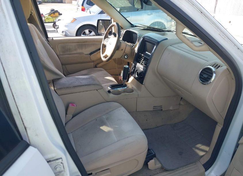 Photo 5 of 2006 Ford Explorer XLT (VIN 1FMEU63866UB58130)