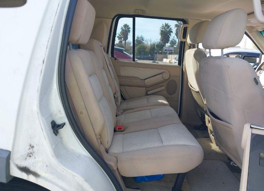 Photo 8 of 2006 Ford Explorer XLT (VIN 1FMEU63866UB58130)