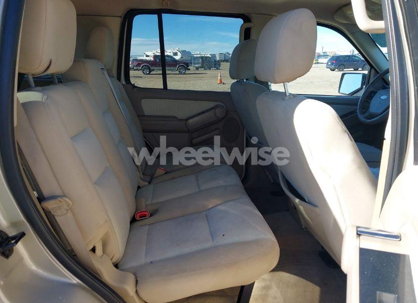 Photo 8 of 2007 Ford Explorer XLT (VIN 1FMEU638X7UA40244)