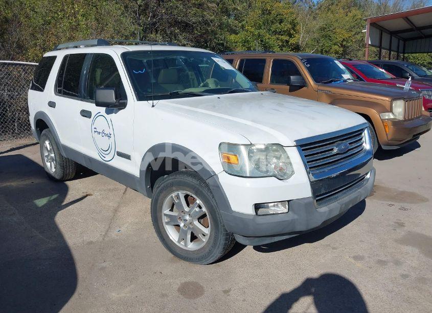 2006 Ford Explorer XLT (VIN 1FMEU63E06UA20850) main photo
