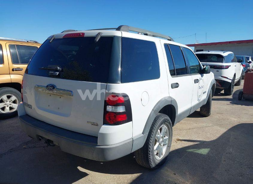 Photo 4 of 2006 Ford Explorer XLT (VIN 1FMEU63E06UA20850)